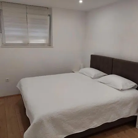 Lutikano Διαμέρισμα *