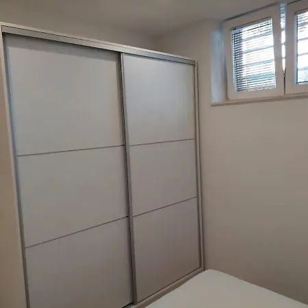 Lutikano Διαμέρισμα *